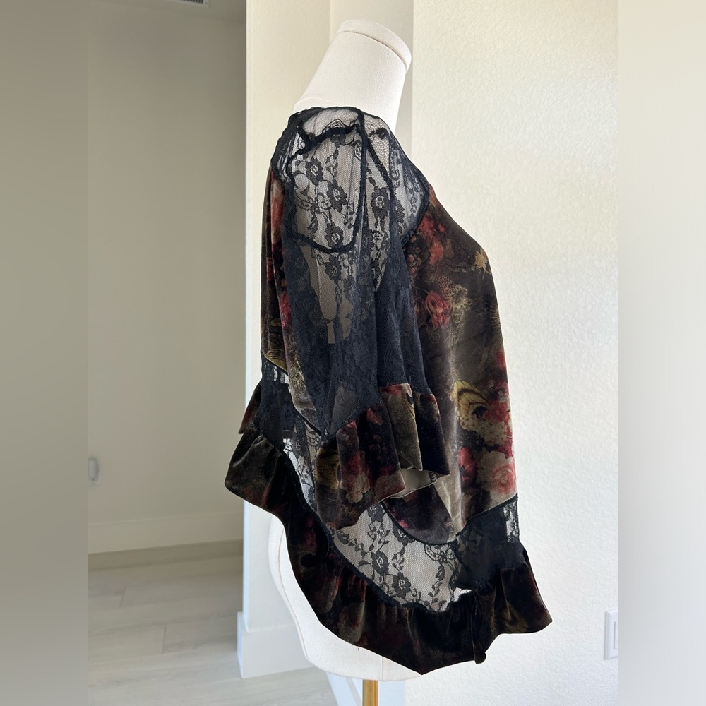 POL Romantic Olive Green Rust Floral Velvet Black Lace Asymmetrical Top Medium - Picture 4 of 7